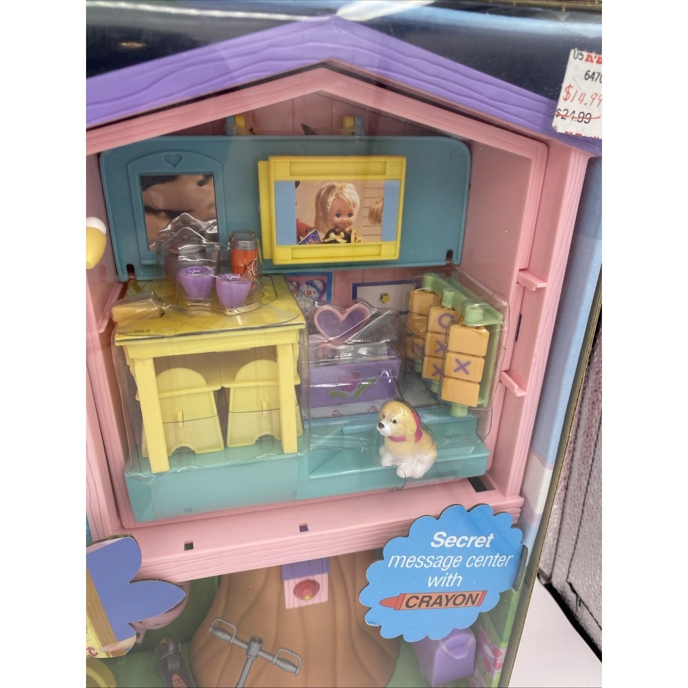 2002 KELLY CLUB LOTS OF SECRETS CLUBHOUSE PLAYSET - 88923 - ORI BOX UNOPENED - Picture 3 of 16